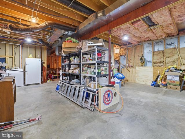11181 HEDGESVILLE RD, Hedgesville, WV 25427