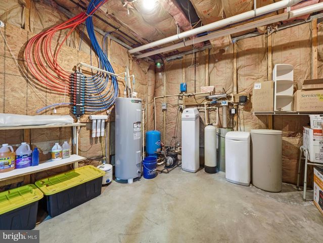 11181 HEDGESVILLE RD, Hedgesville, WV 25427