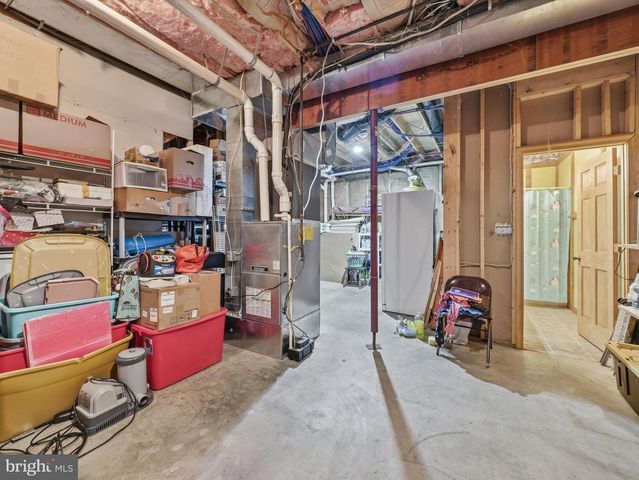 11181 HEDGESVILLE RD, Hedgesville, WV 25427