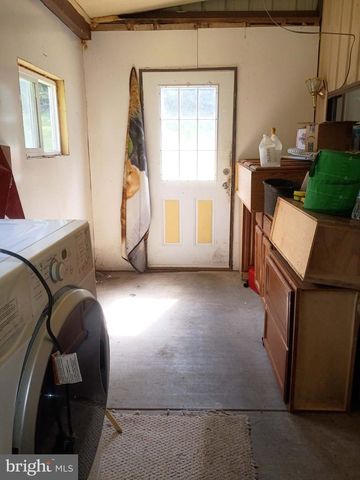 11181 HEDGESVILLE RD, Hedgesville, WV 25427
