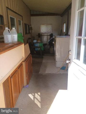 11181 HEDGESVILLE RD, Hedgesville, WV 25427