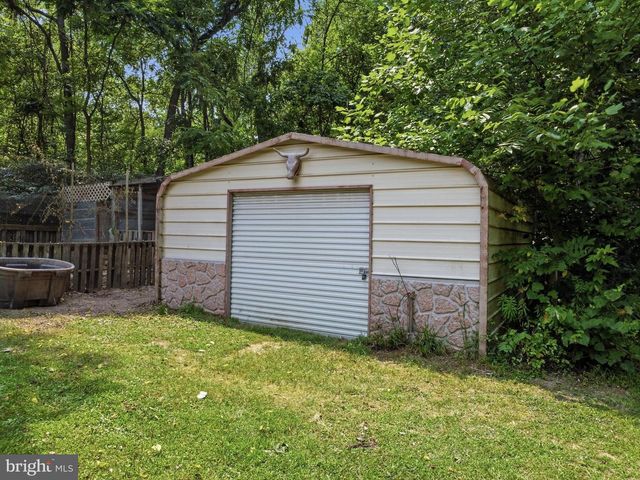 11181 HEDGESVILLE RD, Hedgesville, WV 25427