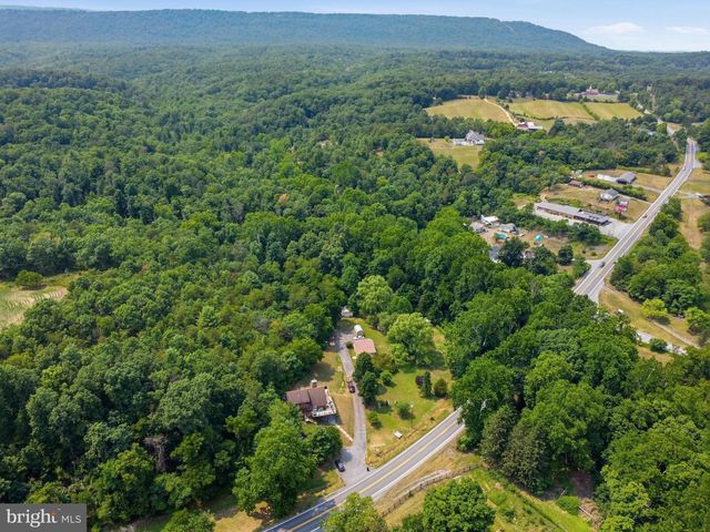 11181 HEDGESVILLE RD, Hedgesville, WV 25427
