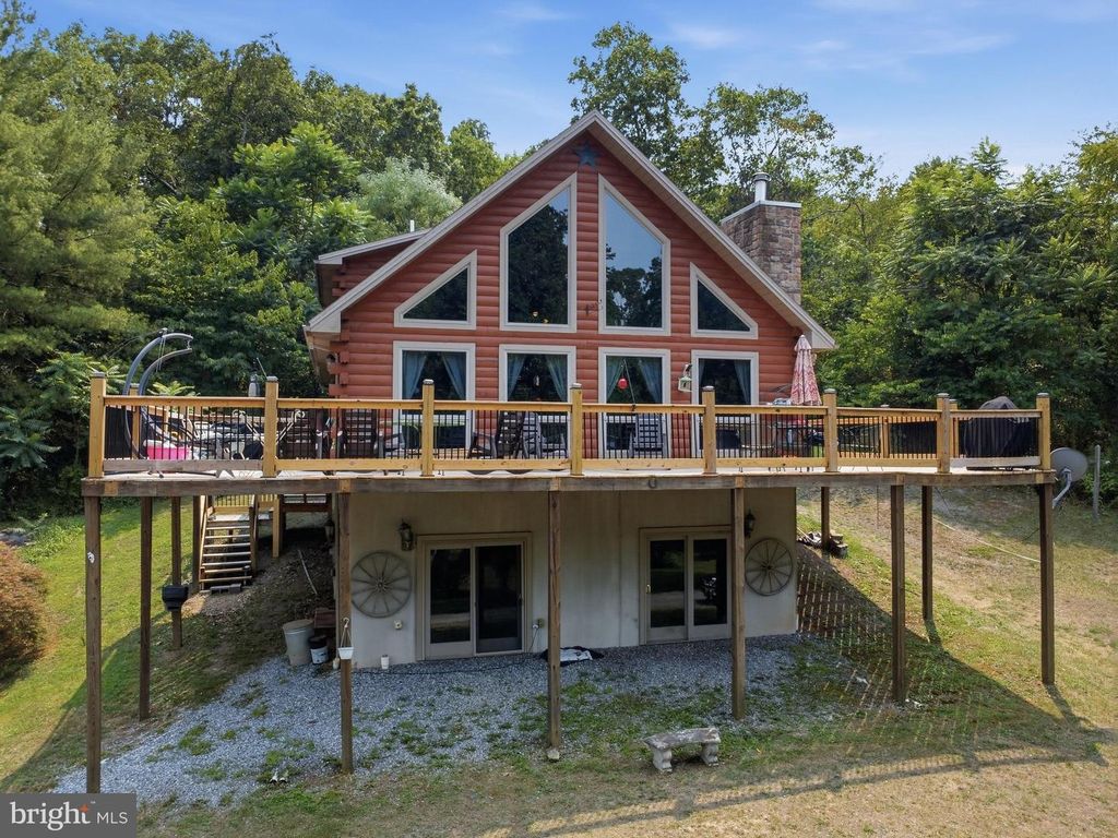 11181 HEDGESVILLE RD, Hedgesville, WV 25427