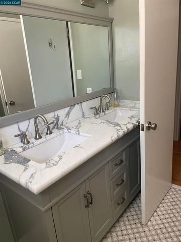 486 Butterfield Place, Moraga, CA 94556