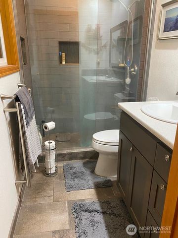 1410 Graham Drive, Kelso, WA 98626