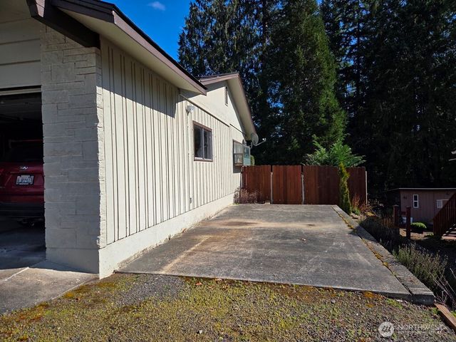 1410 Graham Drive, Kelso, WA 98626