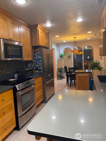 1410 Graham Drive, Kelso, WA 98626