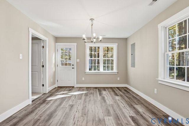 230 Glen St, West Point, VA 23181