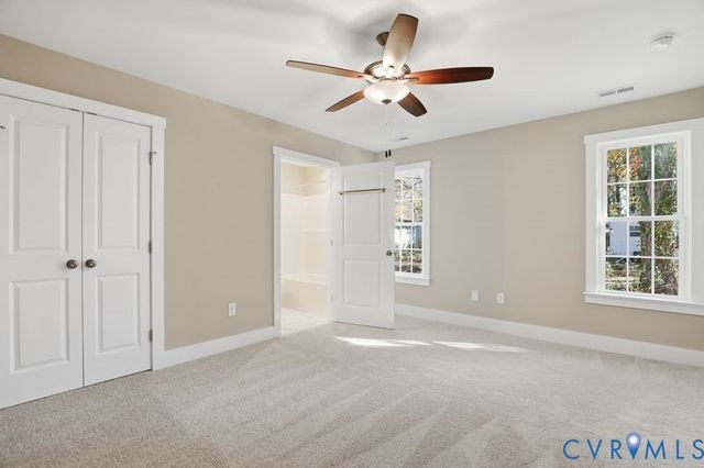 230 Glen St, West Point, VA 23181