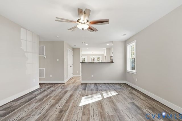 230 Glen St, West Point, VA 23181