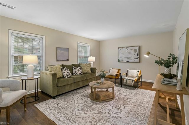 391 Circuit Ln Unit F, Newport News, VA 23608