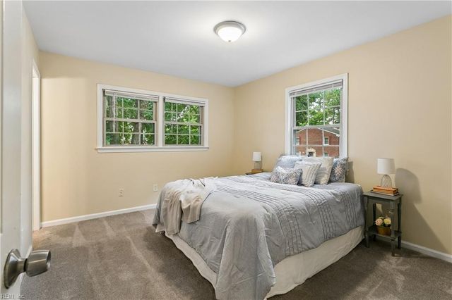 391 Circuit Ln Unit F, Newport News, VA 23608