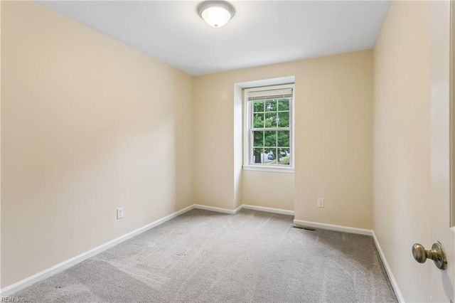 391 Circuit Ln Unit F, Newport News, VA 23608