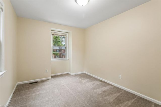 391 Circuit Ln Unit F, Newport News, VA 23608
