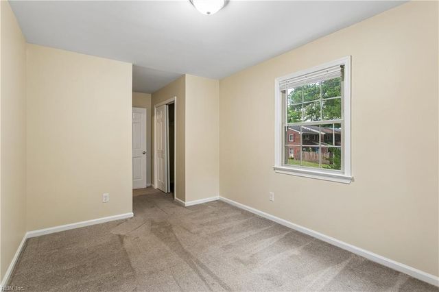 391 Circuit Ln Unit F, Newport News, VA 23608