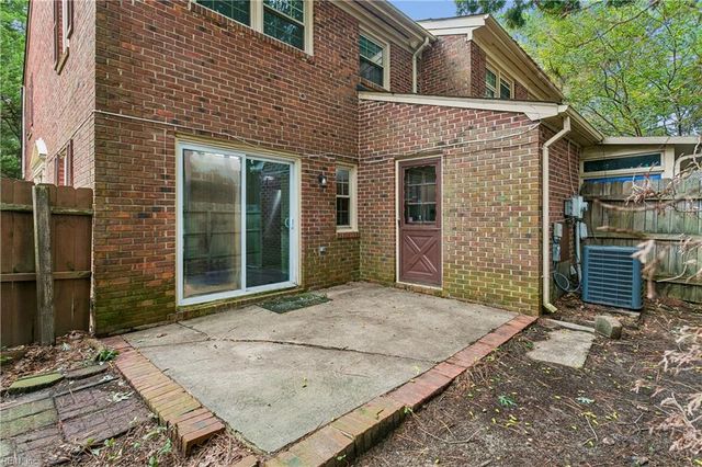 391 Circuit Ln Unit F, Newport News, VA 23608