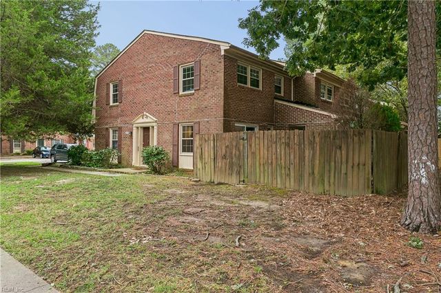 391 Circuit Ln Unit F, Newport News, VA 23608