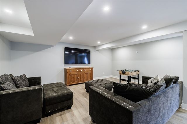 1816 Halesworth Lane, Webster, NY 14519