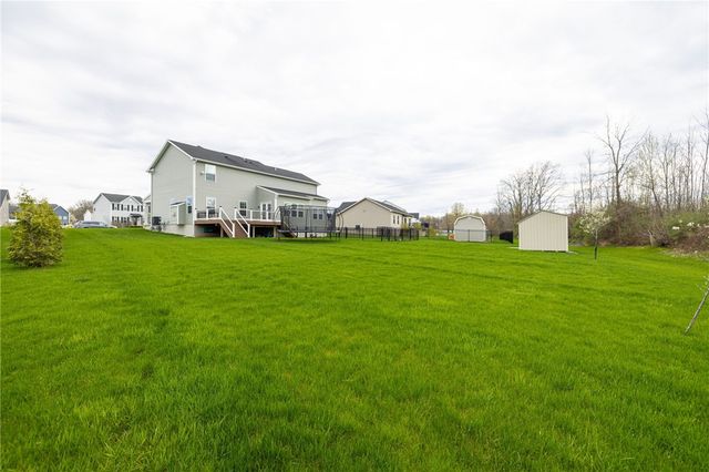 1816 Halesworth Lane, Webster, NY 14519