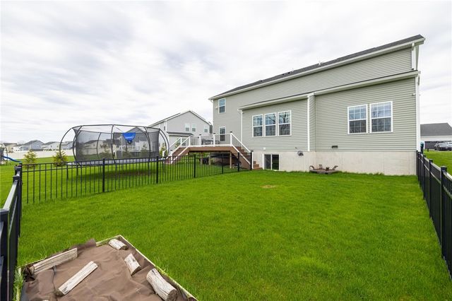 1816 Halesworth Lane, Webster, NY 14519