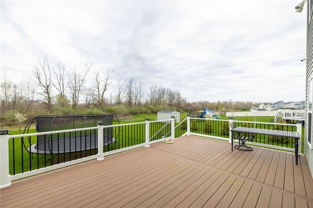 1816 Halesworth Lane, Webster, NY 14519