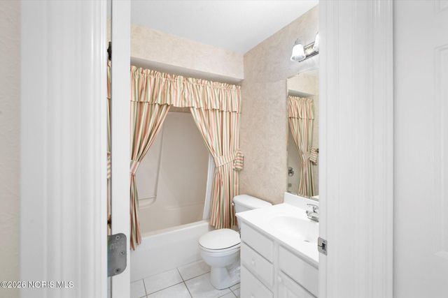 26357 W Wexford Drive, Perrysburg, OH 43551