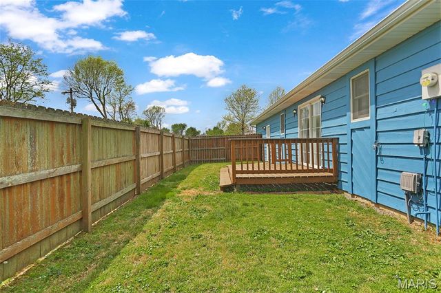 212 Meadow Drive, Troy, IL 62294