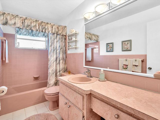 407 S Highland Dr, Hollywood, FL 33021