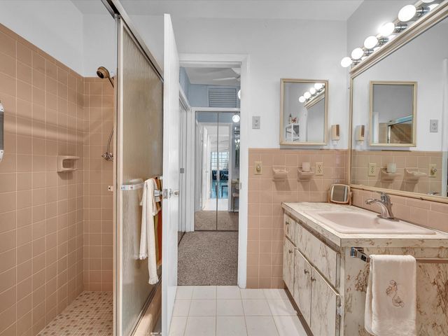 407 S Highland Dr, Hollywood, FL 33021