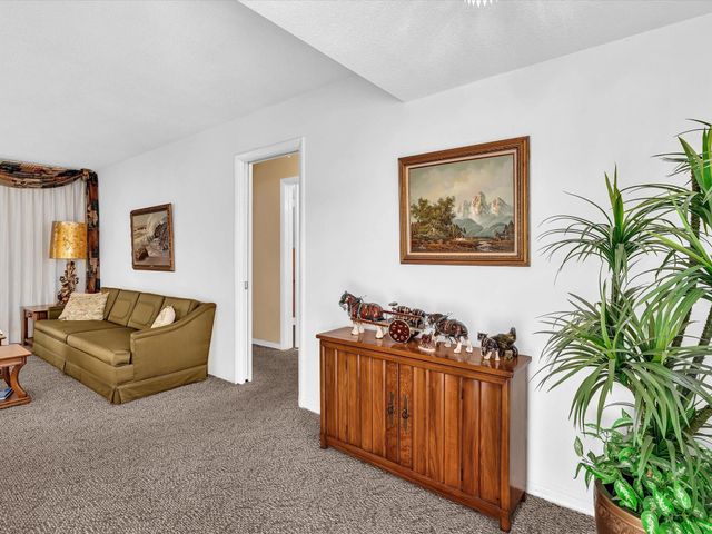 407 S Highland Dr, Hollywood, FL 33021