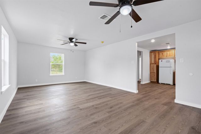 1205 SW 12th Street, Mineral Wells, TX 76067
