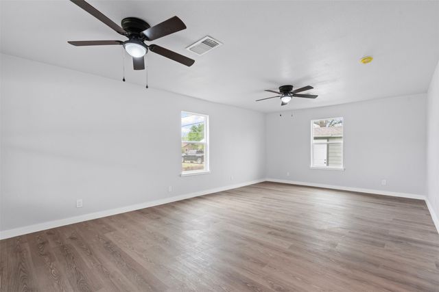 1205 SW 12th Street, Mineral Wells, TX 76067