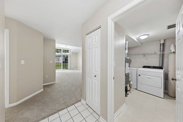 1922 Heron Avenue B, Schaumburg, IL 60193