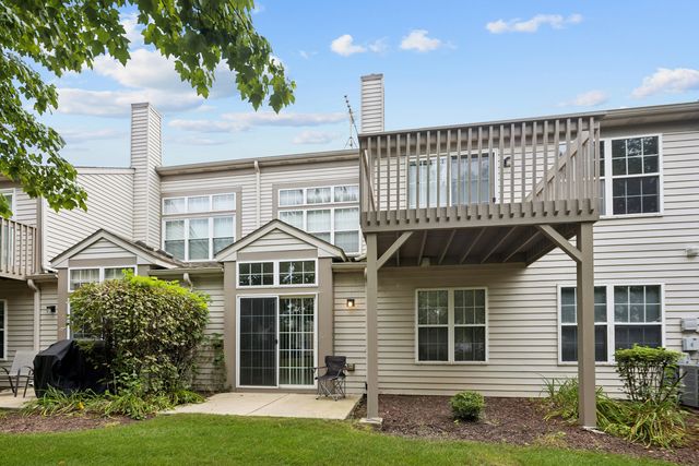 1922 Heron Avenue B, Schaumburg, IL 60193