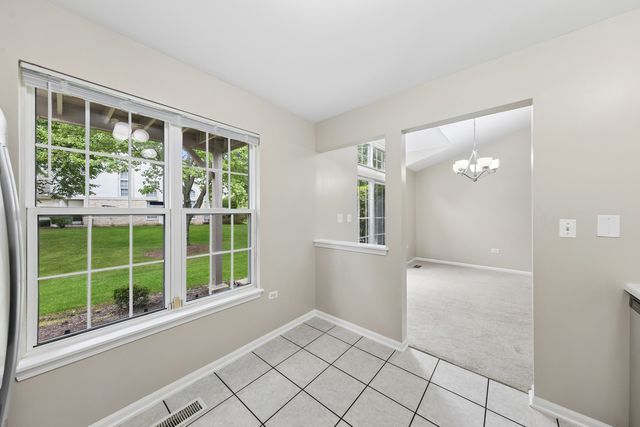 1922 Heron Avenue B, Schaumburg, IL 60193