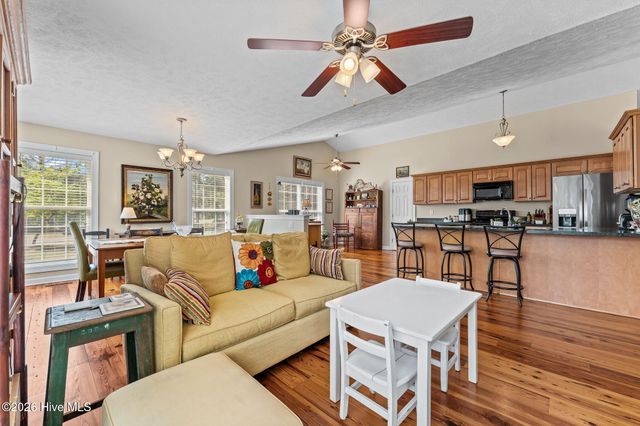5 Vineyard Place, Foxfire Village, NC 27281