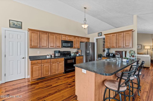 5 Vineyard Place, Foxfire Village, NC 27281