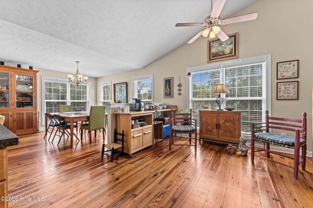 5 Vineyard Place, Foxfire Village, NC 27281