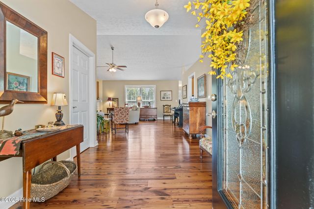 5 Vineyard Place, Foxfire Village, NC 27281