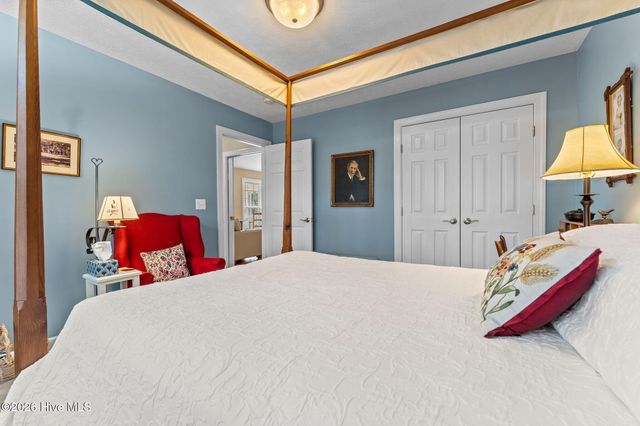5 Vineyard Place, Foxfire Village, NC 27281