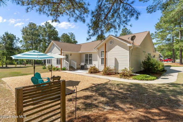 5 Vineyard Place, Foxfire Village, NC 27281