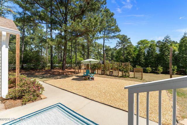 5 Vineyard Place, Foxfire Village, NC 27281