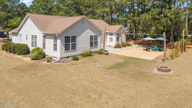 5 Vineyard Place, Foxfire Village, NC 27281