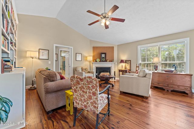 5 Vineyard Place, Foxfire Village, NC 27281