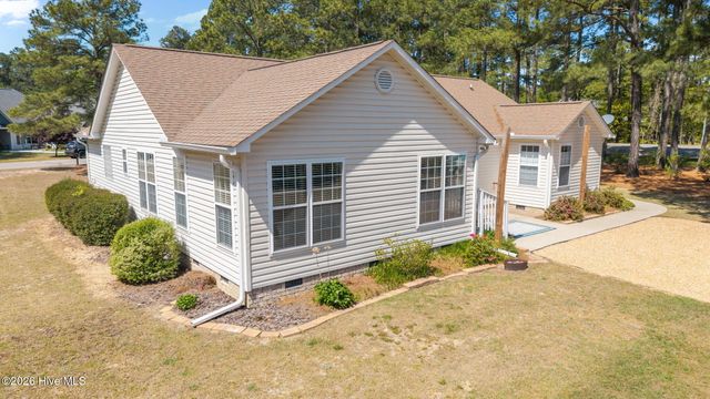 5 Vineyard Place, Foxfire Village, NC 27281