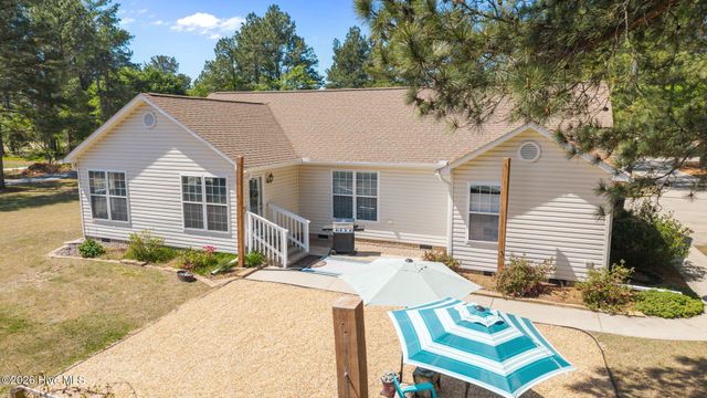 5 Vineyard Place, Foxfire Village, NC 27281
