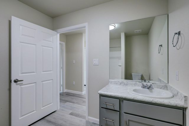 155 Plez Morgan Drive 12A, Montgomery, TX 77356