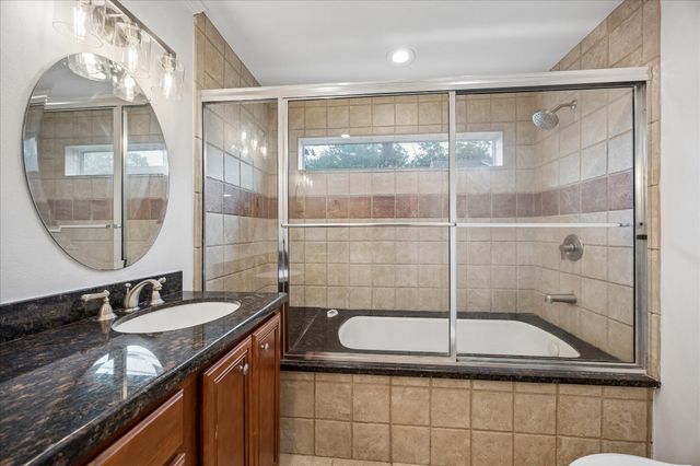 10802 Piping Rock Lane, Houston, TX 77042
