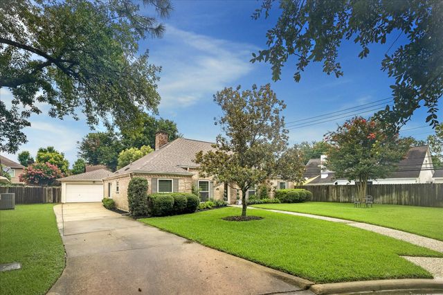 10802 Piping Rock Lane, Houston, TX 77042